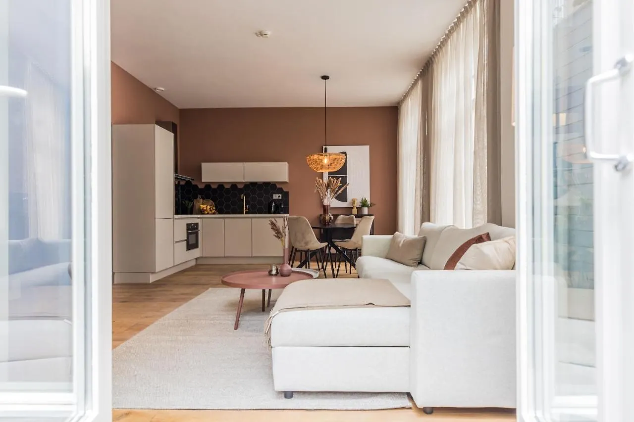 Excellent Listing 'Shiraz' Apartment The Hague 0*,  Netherlands