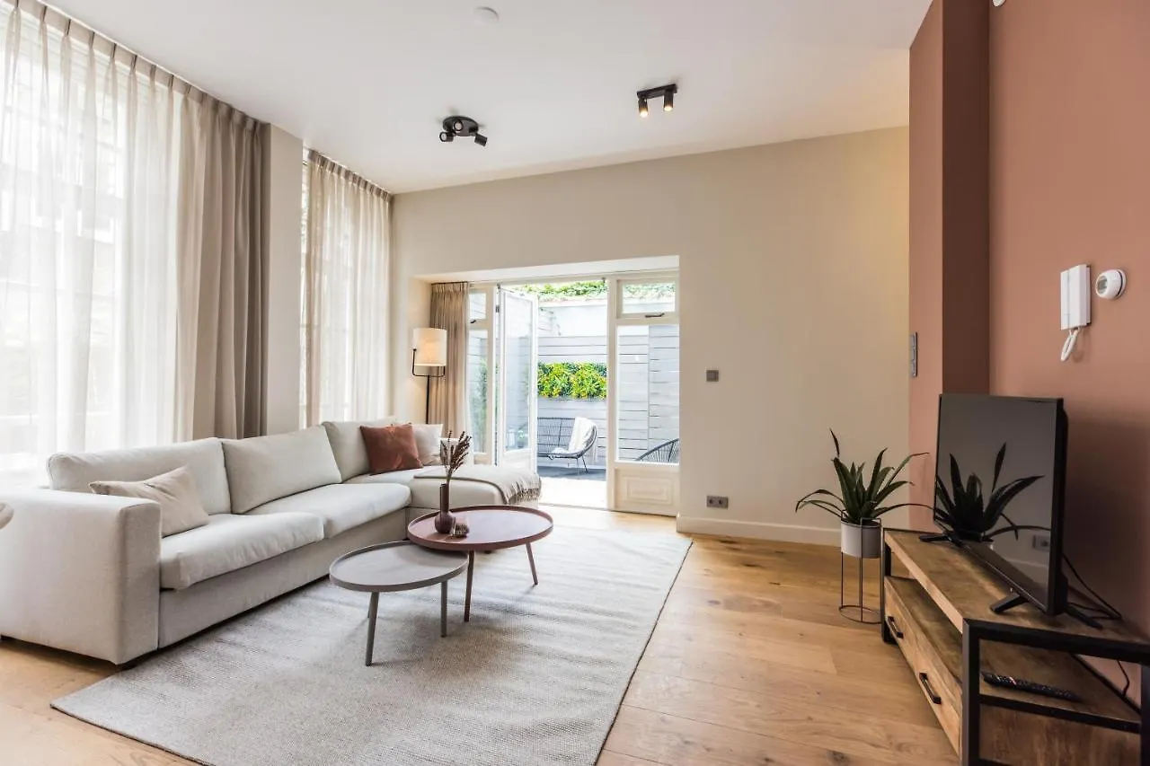 Excellent Listing 'Shiraz' Apartment The Hague