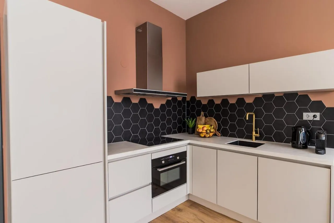 Excellent Listing 'Shiraz' Apartment The Hague