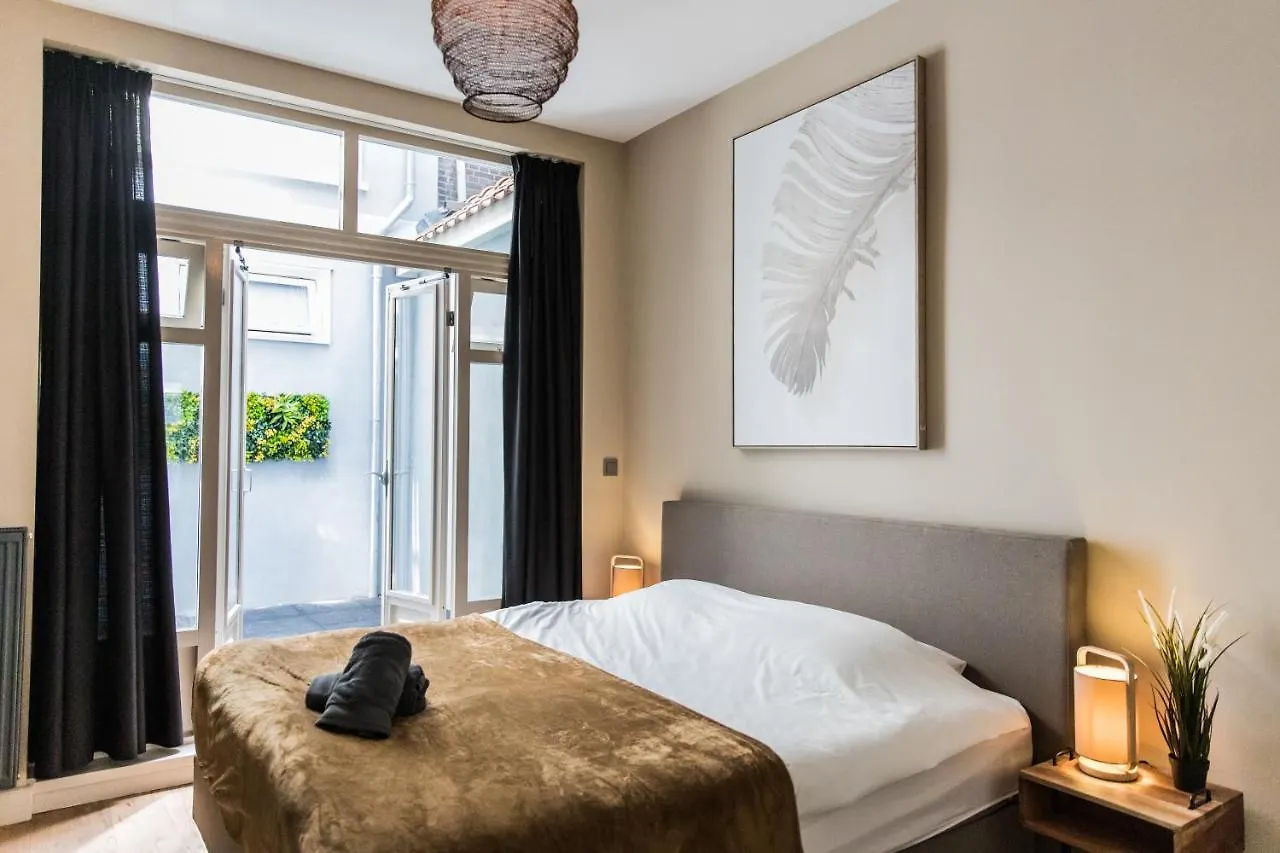 Excellent Listing 'Shiraz' Apartment The Hague
