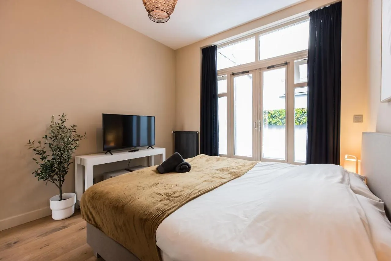 Excellent Listing 'Shiraz' Apartment The Hague