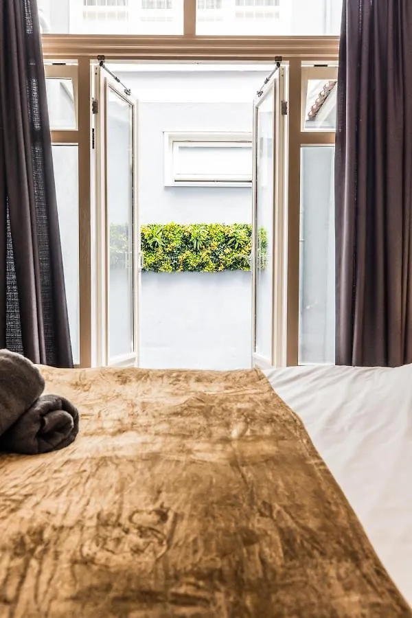 Excellent Listing 'Shiraz' Apartment The Hague